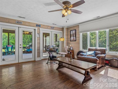 73 Redwood Street Brevard NC 28712