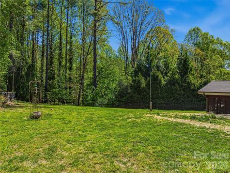 73 Redwood Street Brevard NC 28712