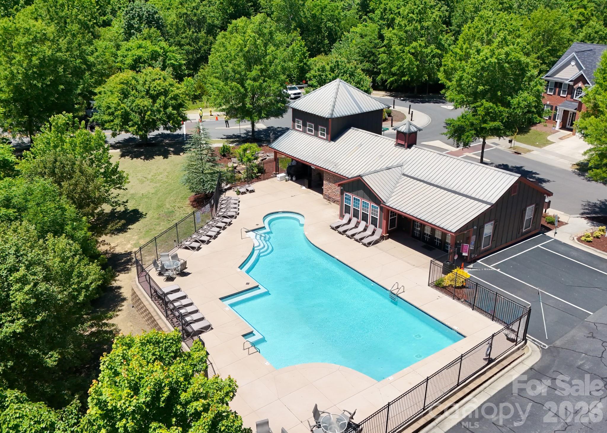 9303 Turning Wheel Drive Charlotte NC 28214