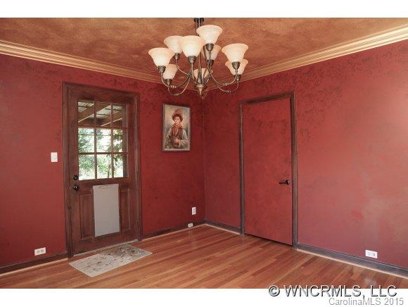 15 Colonial Place Asheville NC 28804