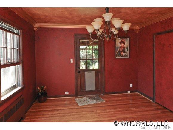 15 Colonial Place Asheville NC 28804