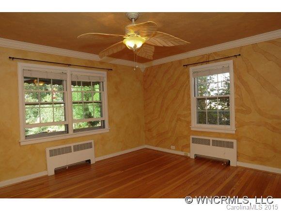 15 Colonial Place Asheville NC 28804