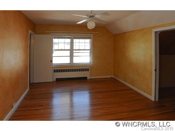 15 Colonial Place Asheville NC 28804