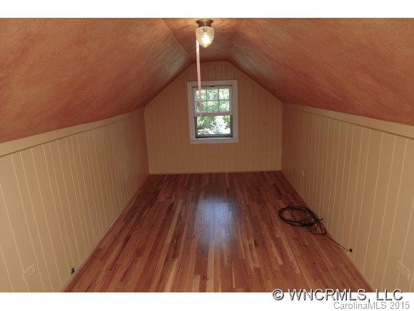 15 Colonial Place Asheville NC 28804