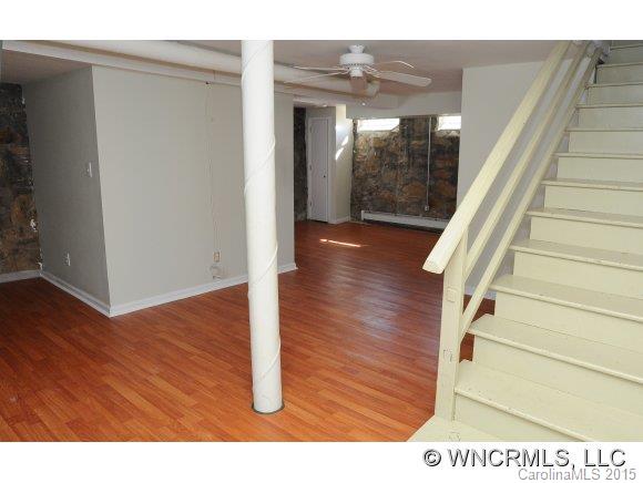 15 Colonial Place Asheville NC 28804