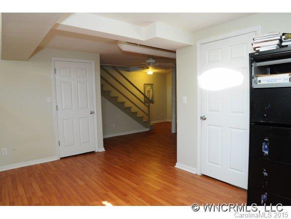 15 Colonial Place Asheville NC 28804