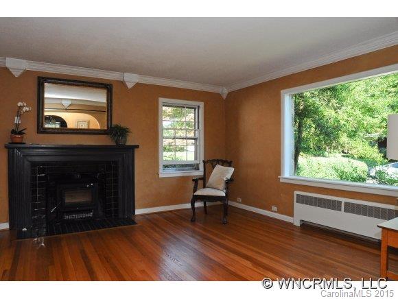 15 Colonial Place Asheville NC 28804