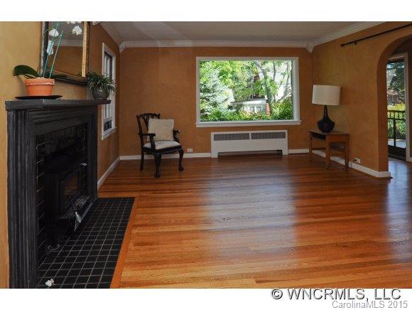 15 Colonial Place Asheville NC 28804