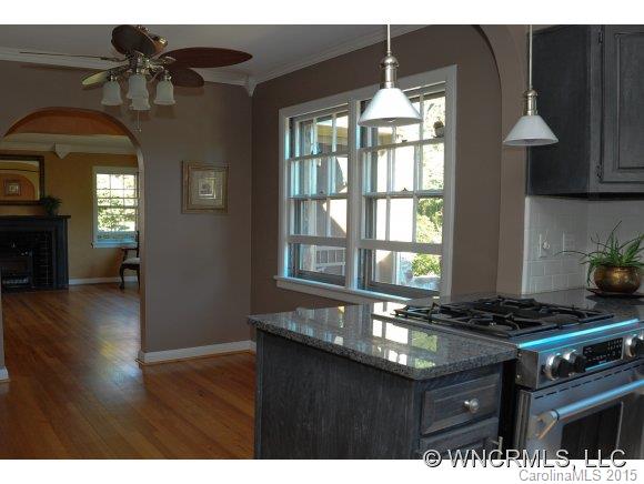 15 Colonial Place Asheville NC 28804