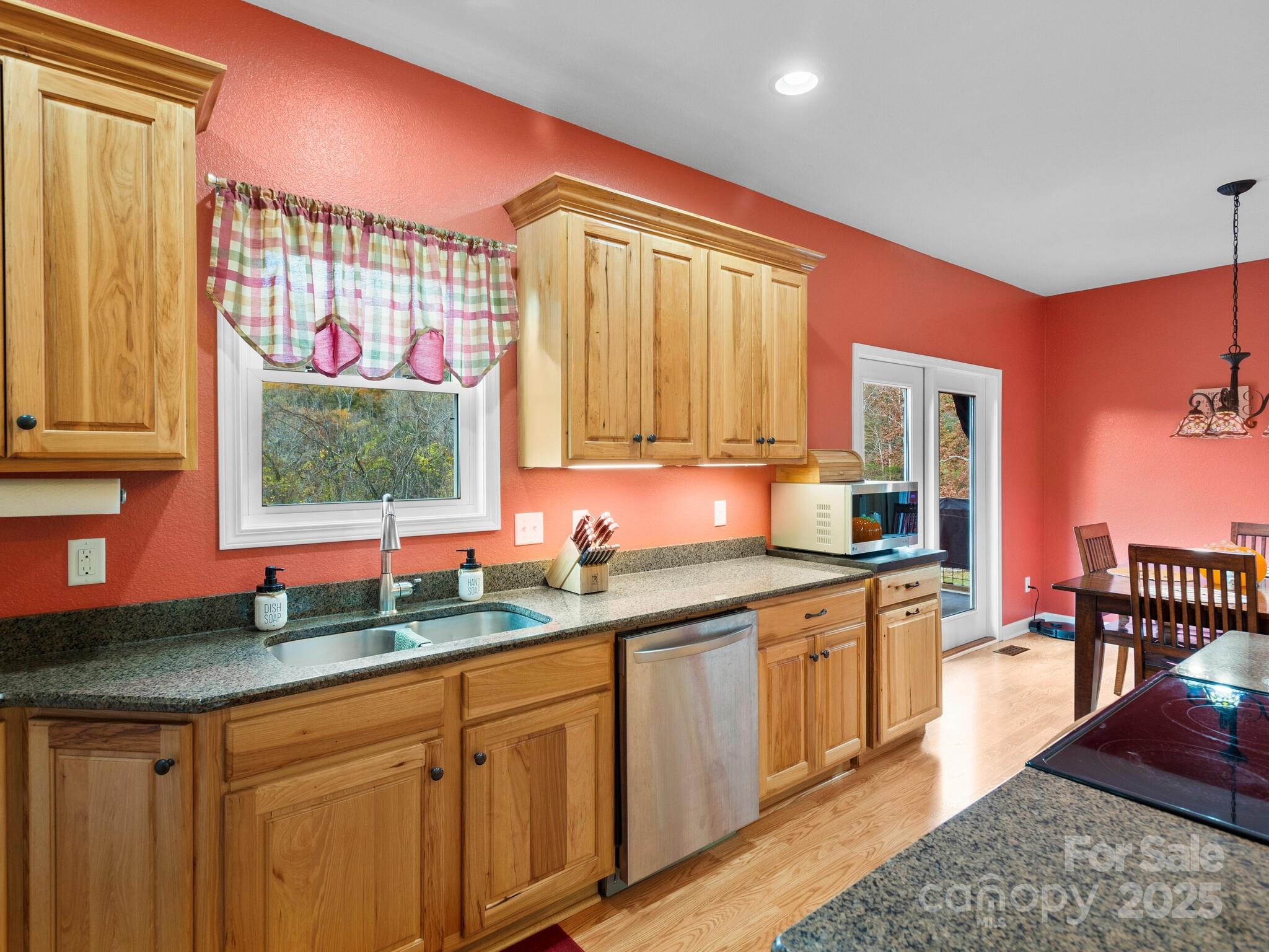 39 Sunnie Rae Lane Candler NC 28715