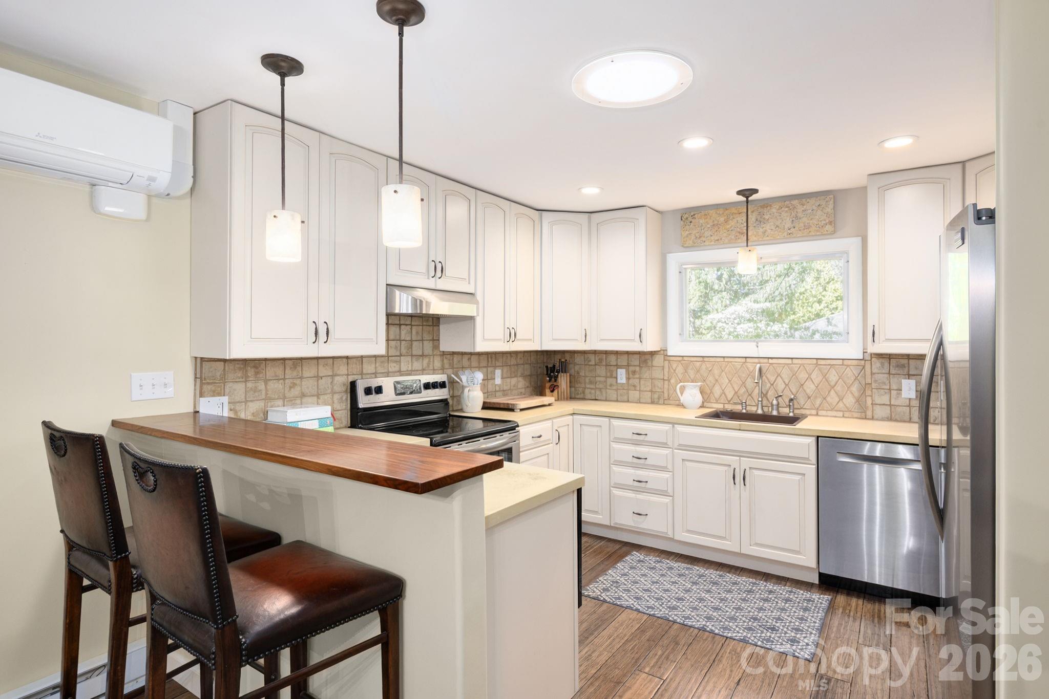 24 Woodcrest Road Asheville NC 28804