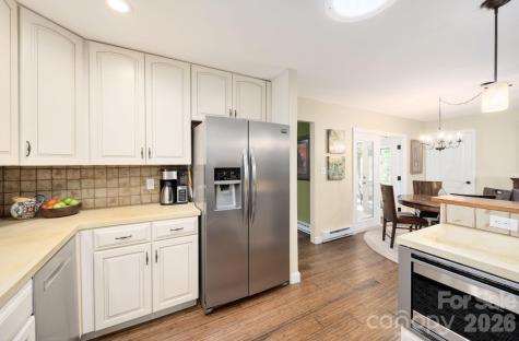24 Woodcrest Road Asheville NC 28804