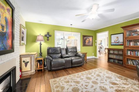 24 Woodcrest Road Asheville NC 28804