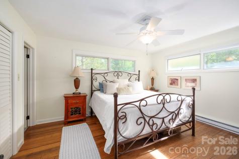 24 Woodcrest Road Asheville NC 28804