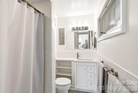 24 Woodcrest Road Asheville NC 28804