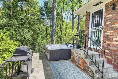 24 Woodcrest Road Asheville NC 28804