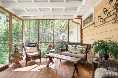 24 Woodcrest Road Asheville NC 28804