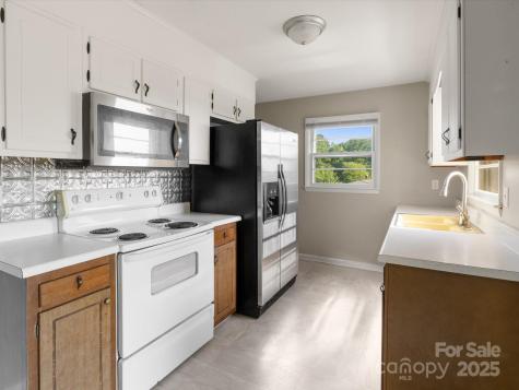 21 Cedar Hill Circle Asheville NC 28806