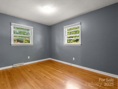 21 Cedar Hill Circle Asheville NC 28806