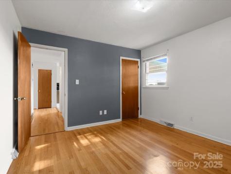 21 Cedar Hill Circle Asheville NC 28806