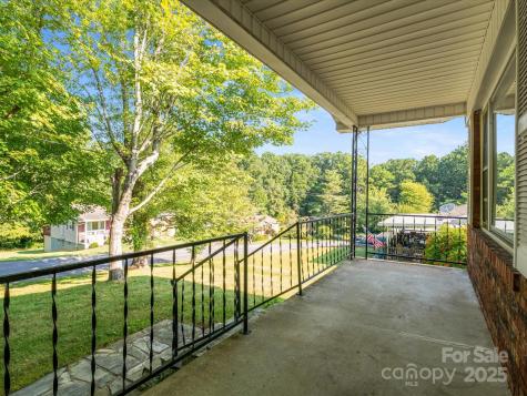 21 Cedar Hill Circle Asheville NC 28806
