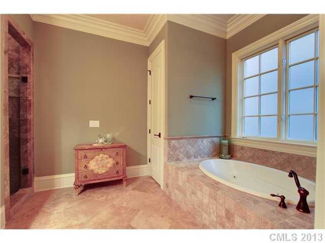 7140 Old Providence Road Charlotte NC 28226