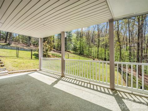 525 Maren Court Hendersonville NC 28739