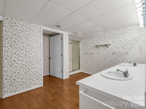 525 Maren Court Hendersonville NC 28739