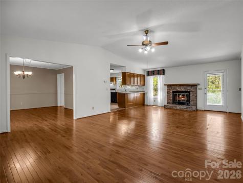 525 Maren Court Hendersonville NC 28739