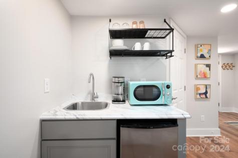27 Melody Lane Asheville NC 28803