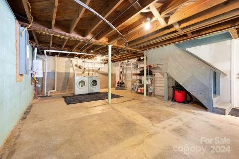 27 Melody Lane Asheville NC 28803