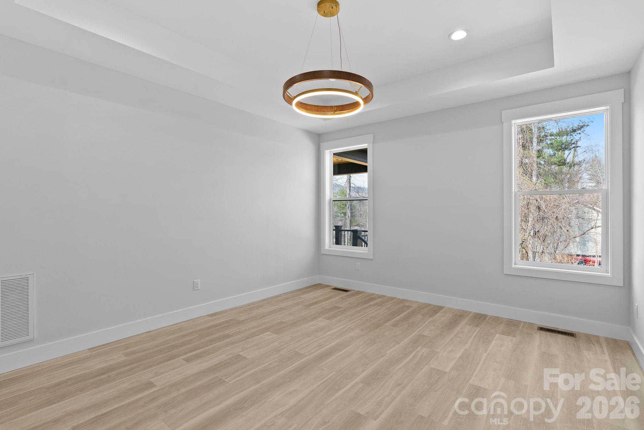 19 E Starnes Cove Road Asheville NC 28806