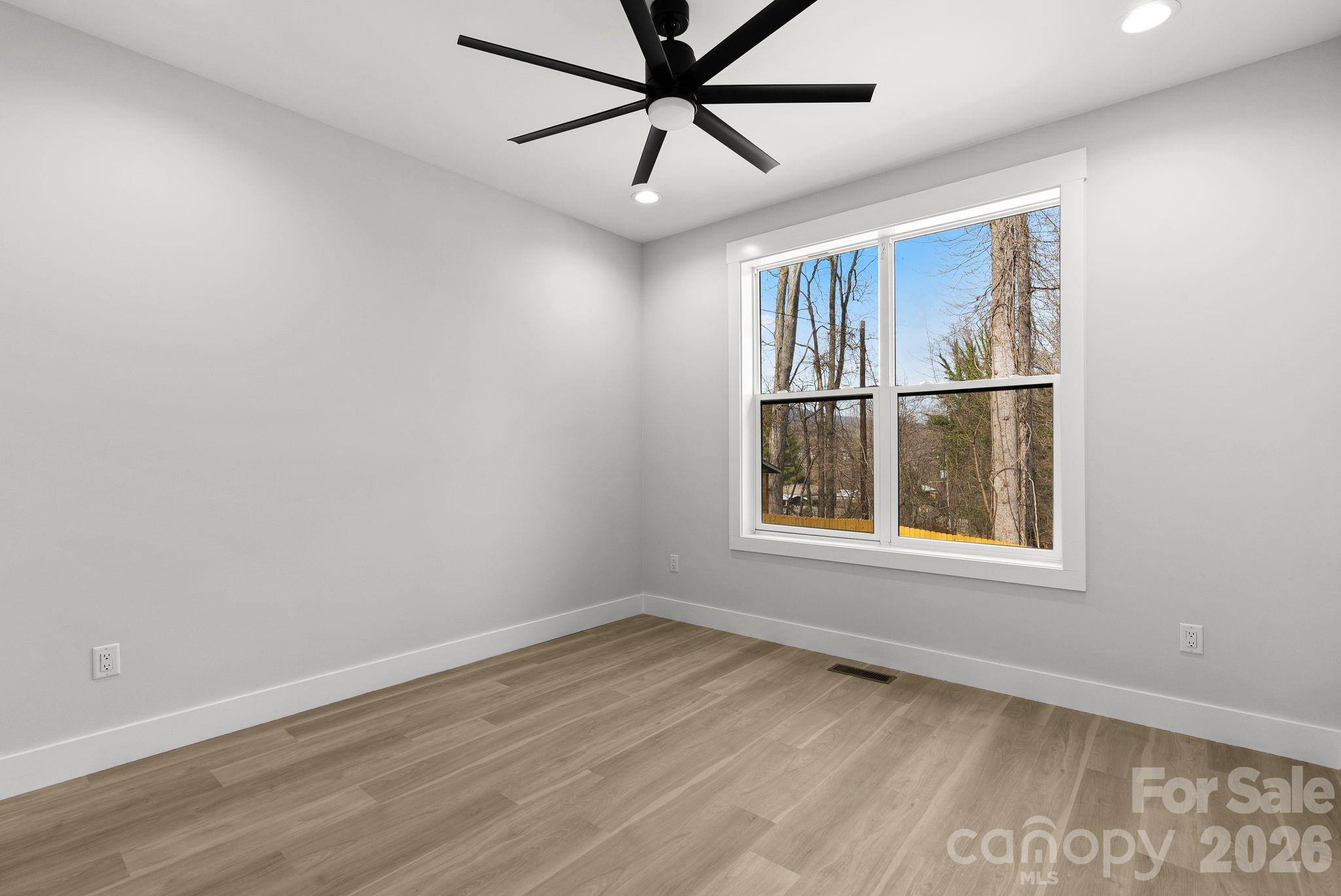 19 E Starnes Cove Road Asheville NC 28806