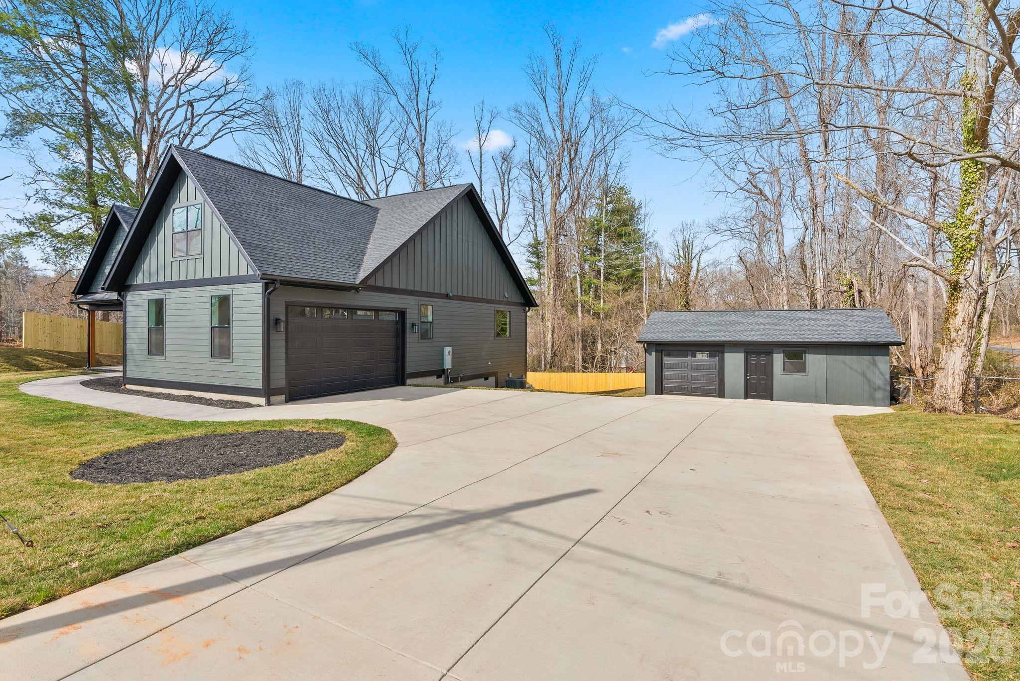 19 E Starnes Cove Road Asheville NC 28806
