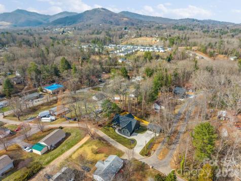 19 E Starnes Cove Road Asheville NC 28806