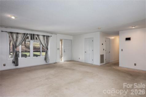 682 Cecil Street Thomasville NC 27360