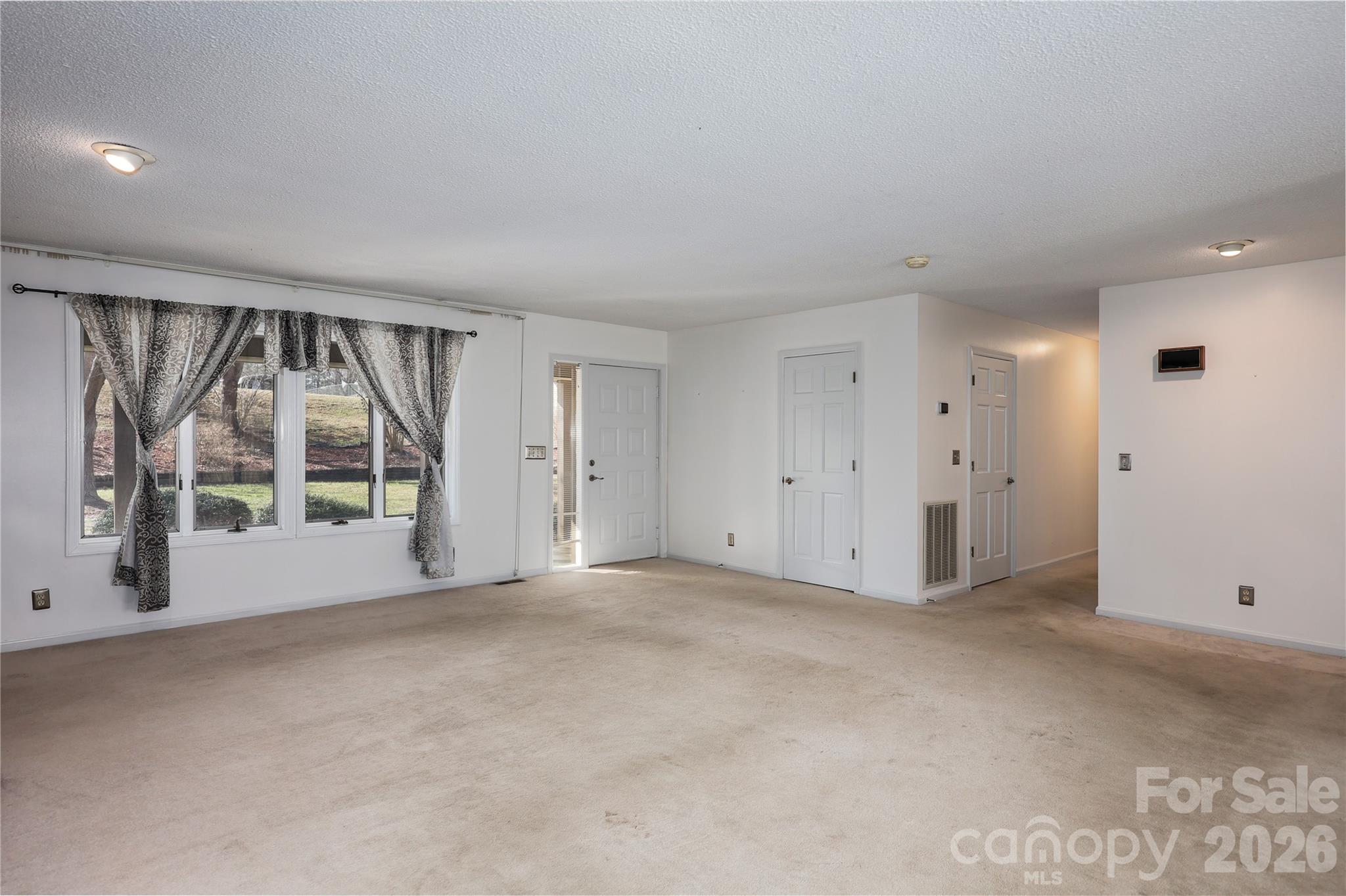 682 Cecil Street Thomasville NC 27360
