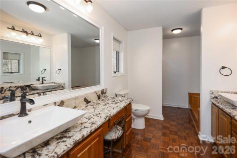 682 Cecil Street Thomasville NC 27360
