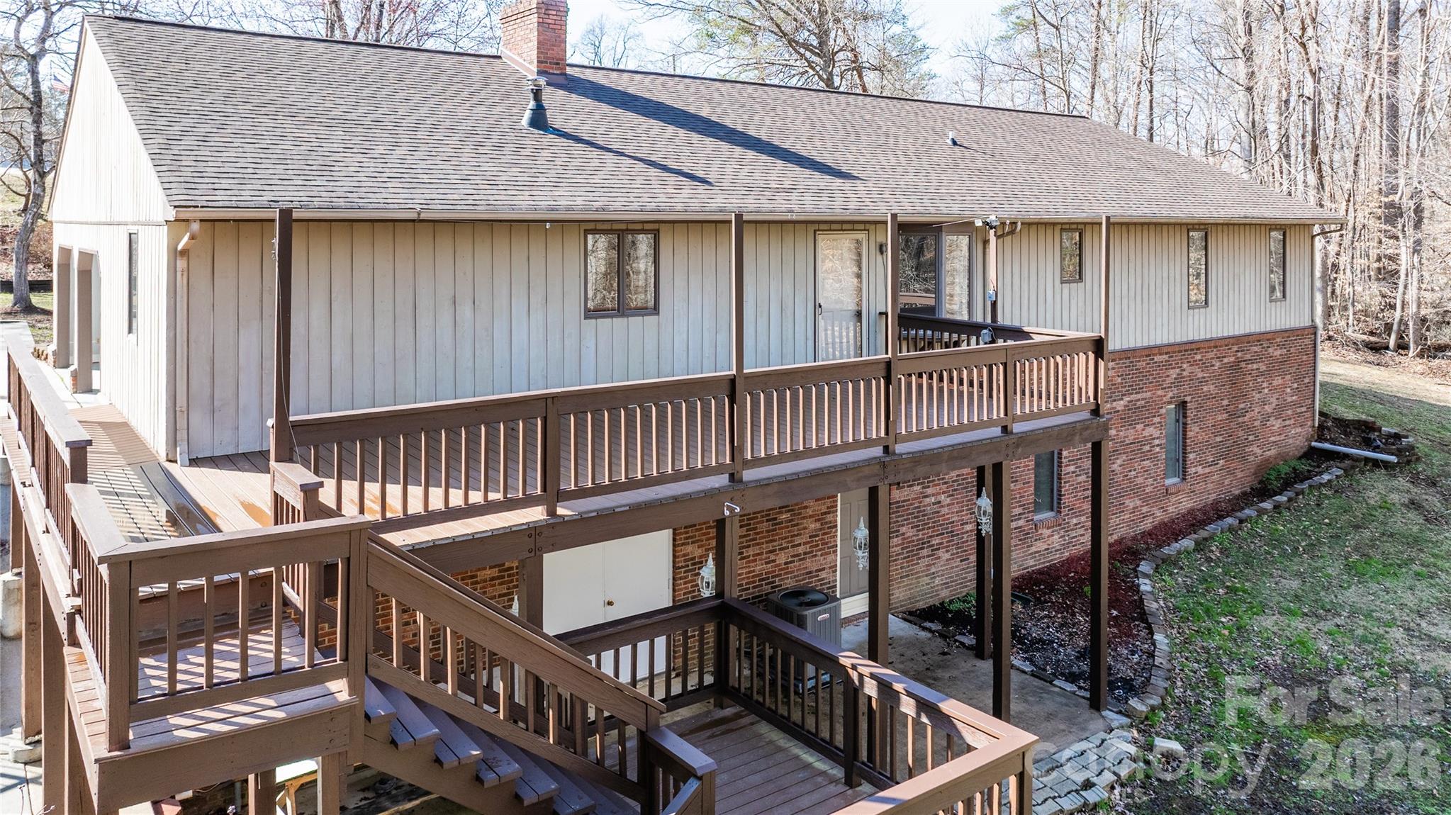 682 Cecil Street Thomasville NC 27360