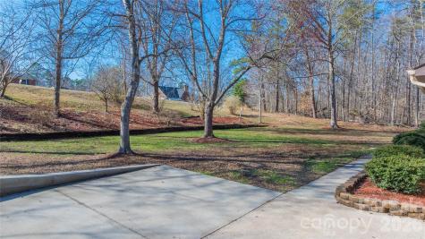 682 Cecil Street Thomasville NC 27360