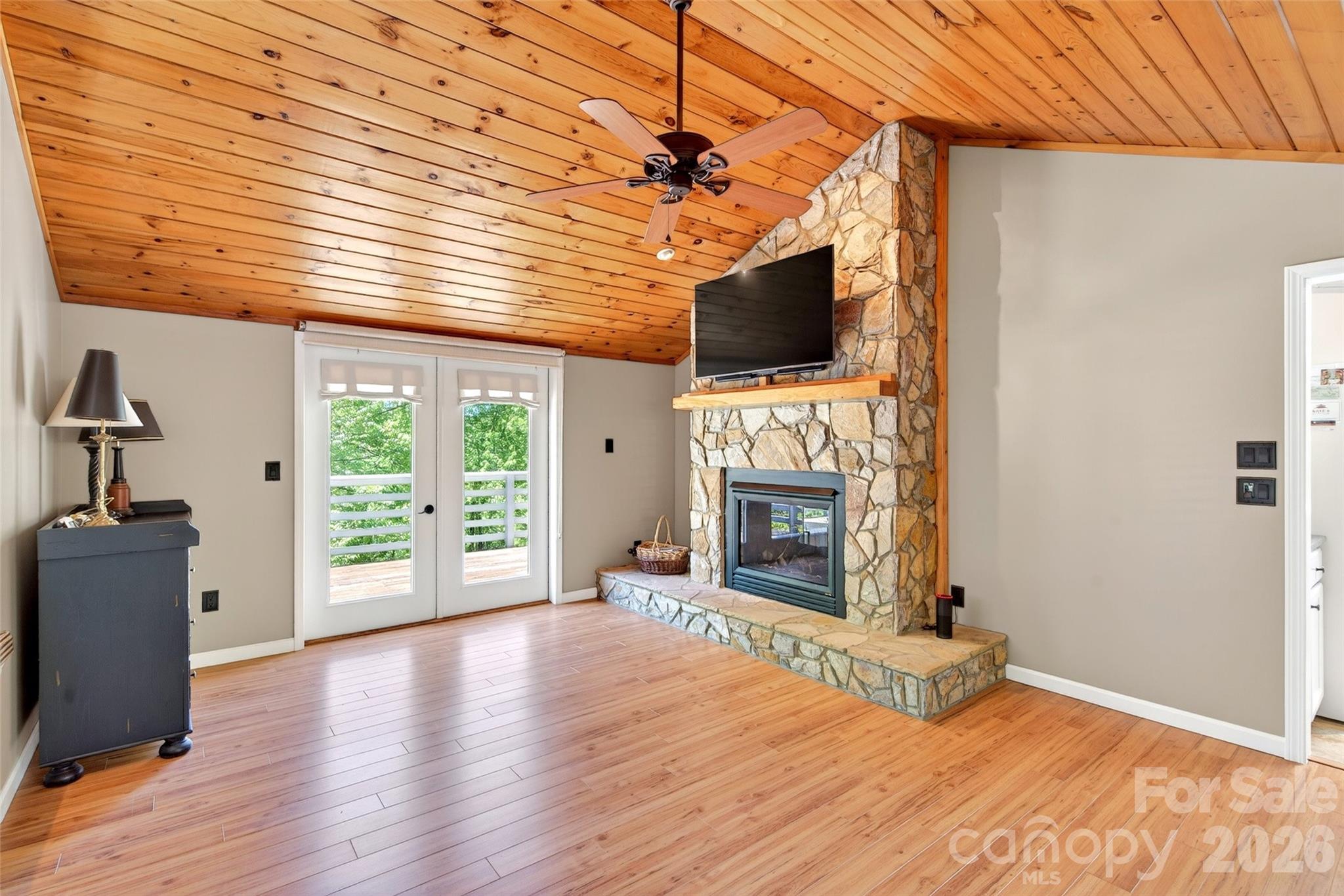 334 Harbor Lake Road Newland NC 28657