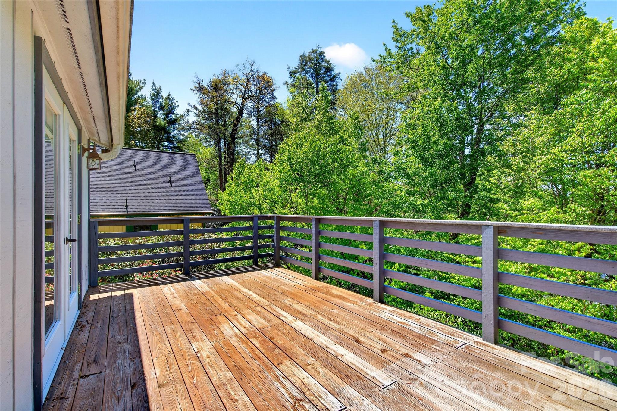 334 Harbor Lake Road Newland NC 28657