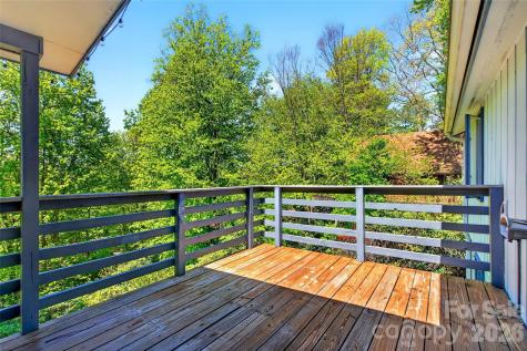 334 Harbor Lake Road Newland NC 28657