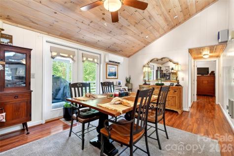 334 Harbor Lake Road Newland NC 28657