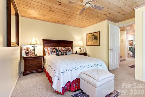 334 Harbor Lake Road Newland NC 28657