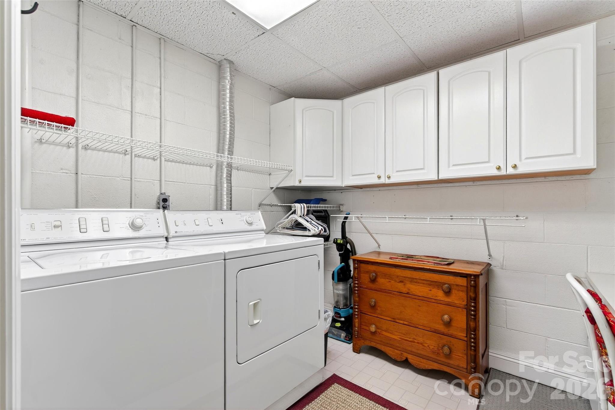 334 Harbor Lake Road Newland NC 28657