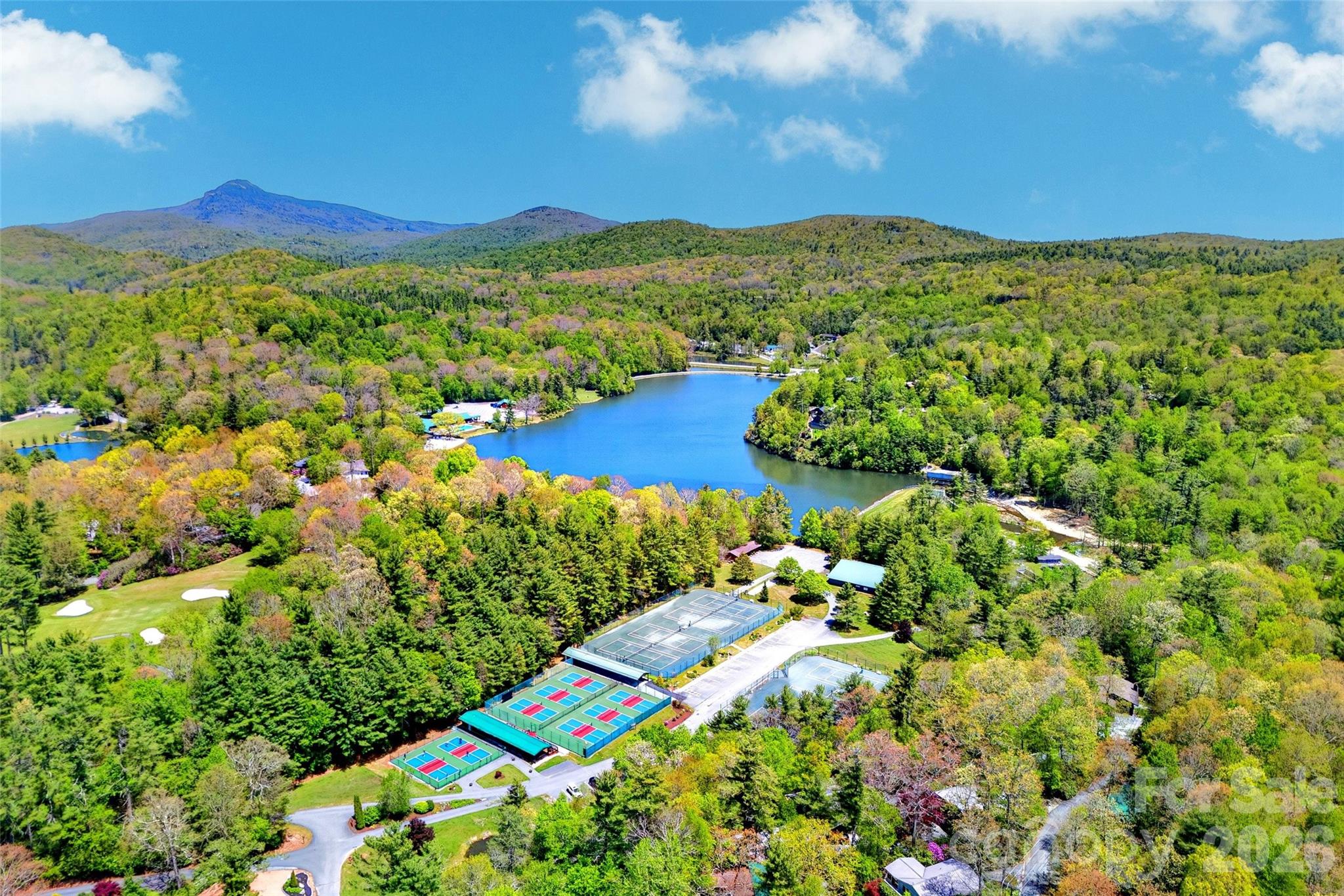 334 Harbor Lake Road Newland NC 28657