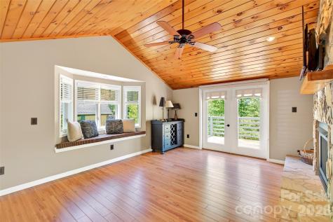 334 Harbor Lake Road Newland NC 28657