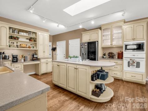 1424 Wolfpen Road Old Fort NC 28762