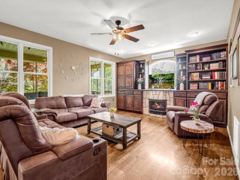 1424 Wolfpen Road Old Fort NC 28762